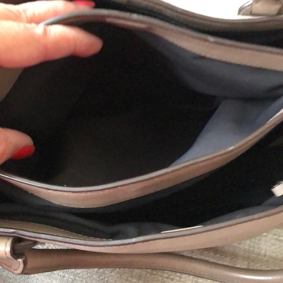 Beige Coach handbag - Picture 6 of 7